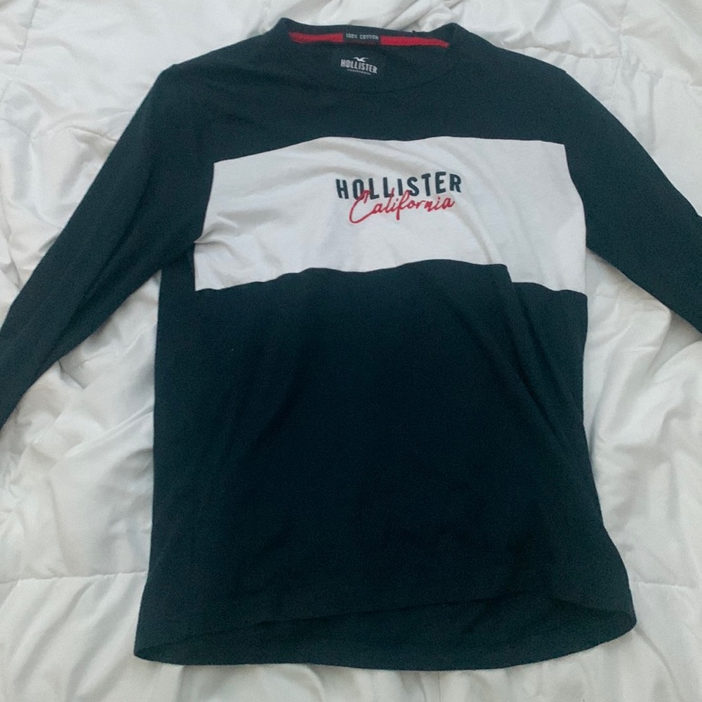 Hollister dark blue and white long sleeve shirt